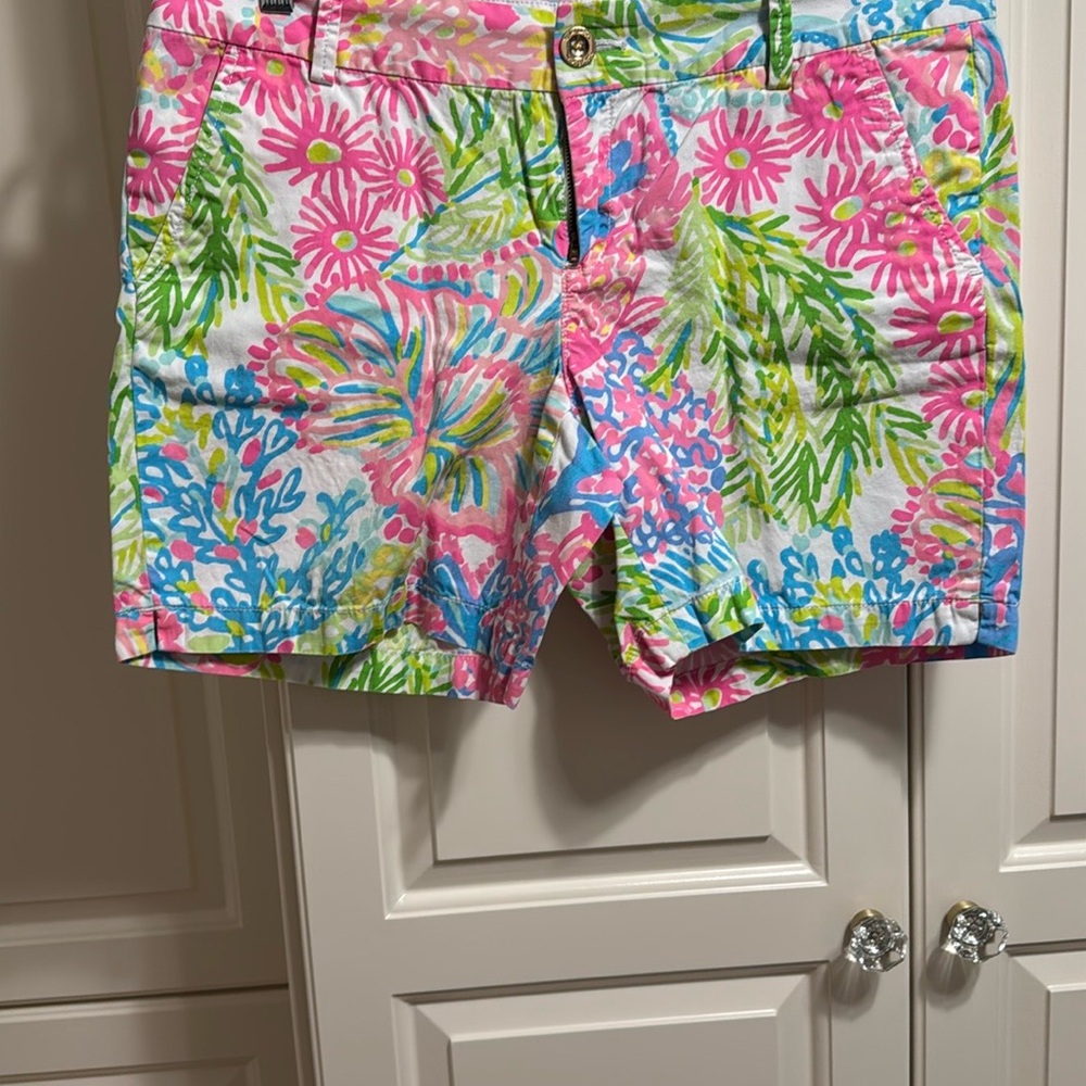 Size 10 Lilly Pulitzer Jayne shorts